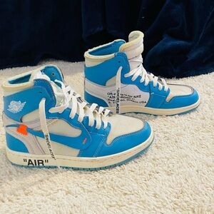 Air Jordan 1 Retro high OG UNC